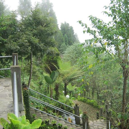 Deolo Cliff Eco Resort Kalimpong Exterior photo