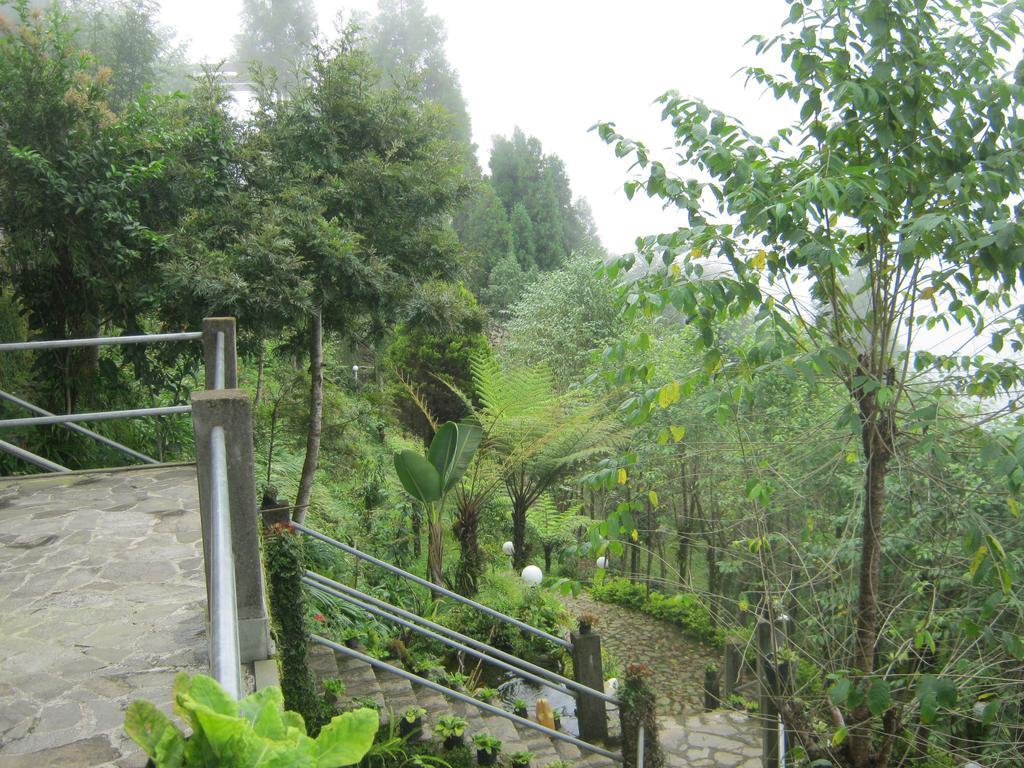 Deolo Cliff Eco Resort Kalimpong Exterior photo